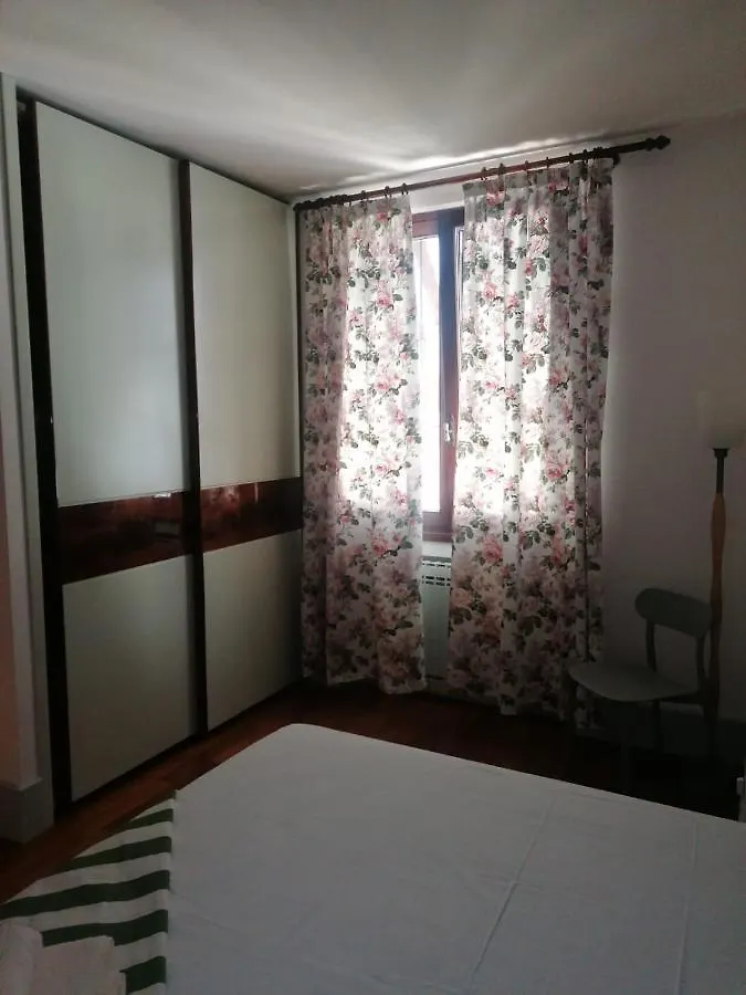 Le Finestre Sugli Ulivi Apartment Desenzano del Garda Italy