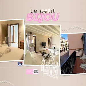 Apartment Desenzanoloft Le Petit Bijou Desenzano, Desenzano del Garda
