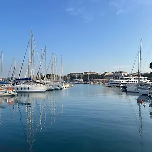 Apartment Attico In Piazza Matteotti, Desenzano del Garda
