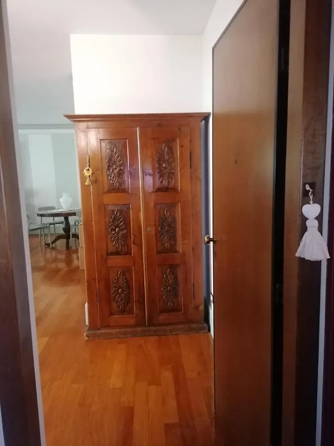 Le Finestre Sugli Ulivi Apartment Desenzano del Garda Italy