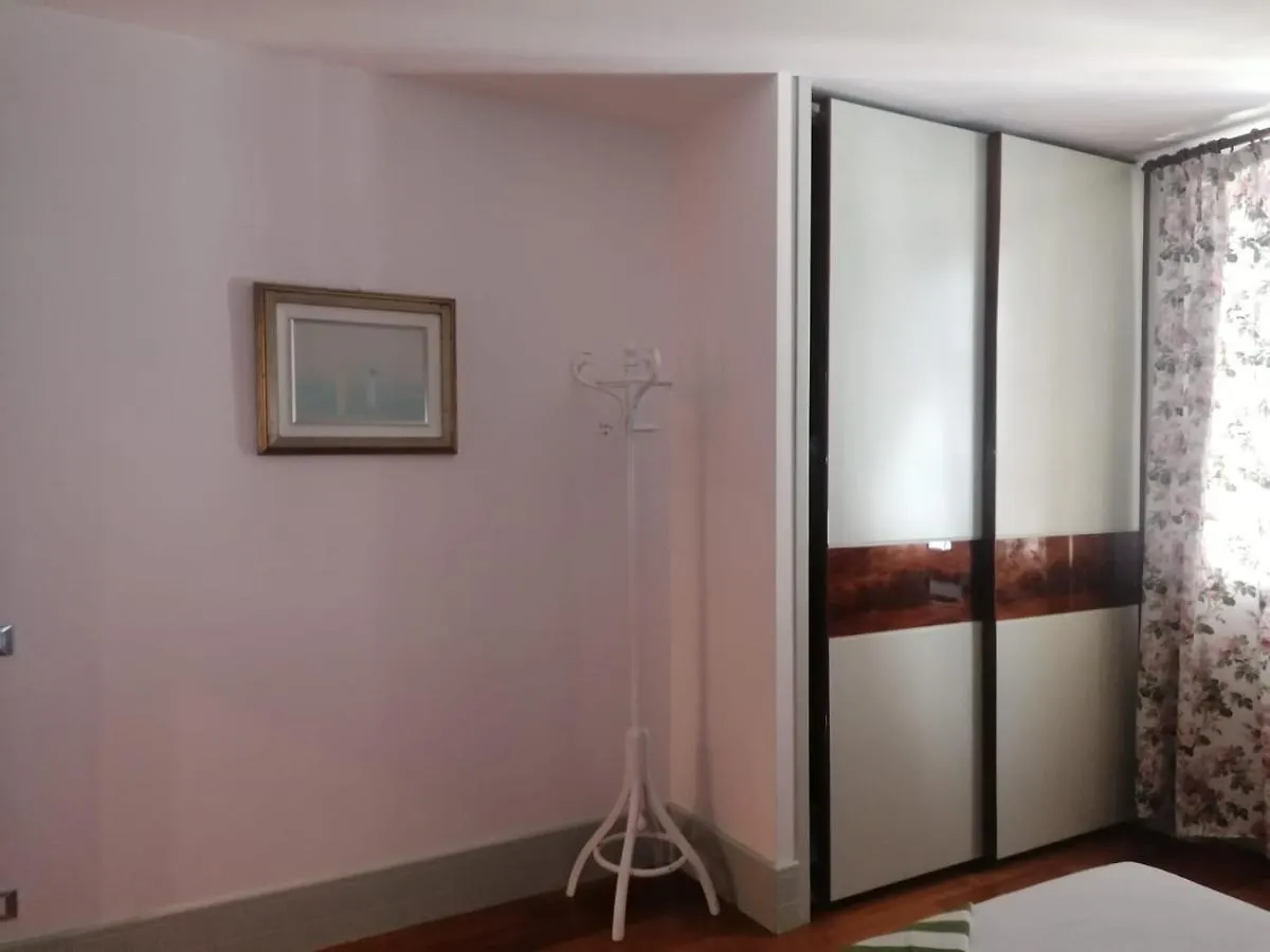Le Finestre Sugli Ulivi Apartment Desenzano del Garda Italy