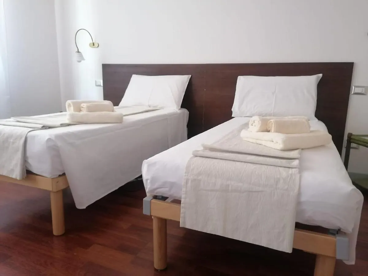 Le Finestre Sugli Ulivi Apartment Desenzano del Garda Italy