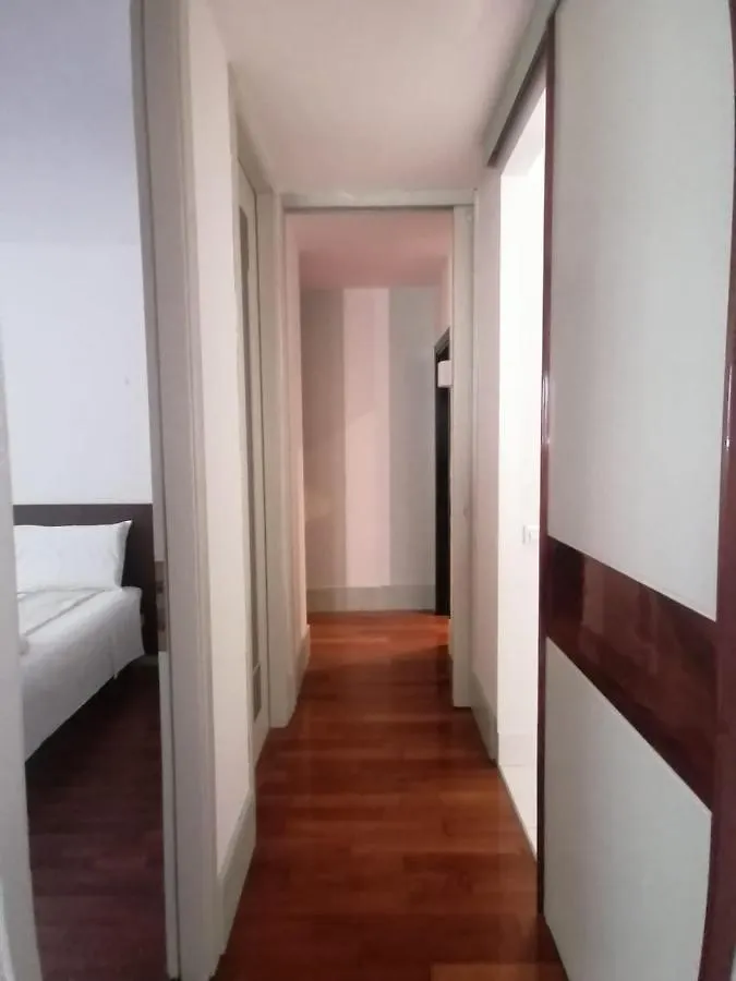 Le Finestre Sugli Ulivi Apartment Desenzano del Garda 0*,  Italy